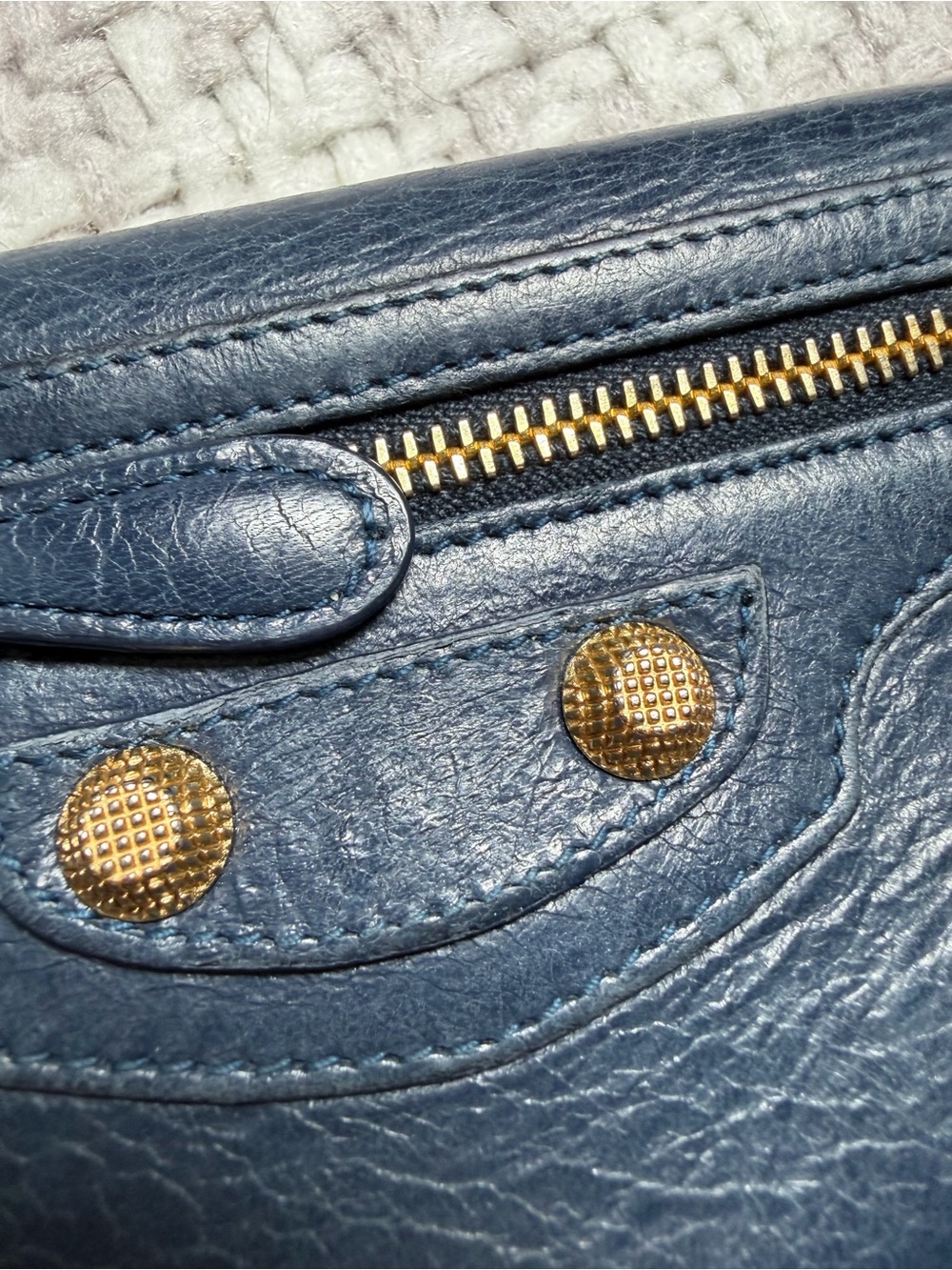 Authentic BALENCIAGA Anthracite Lambskin Leather Classic Money Wallet - Picture 5 of 16
